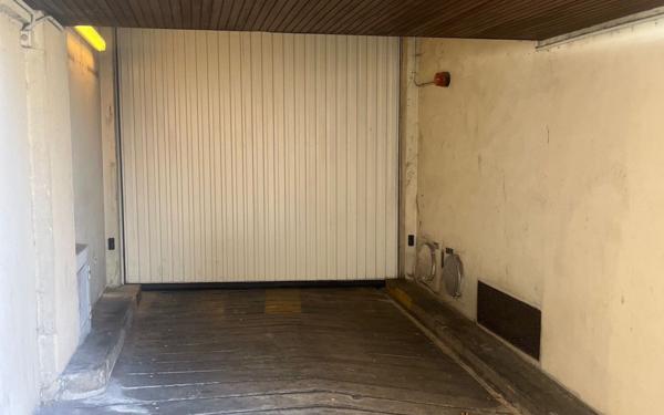 Stationnement à vendre    10 m2 Paris 19