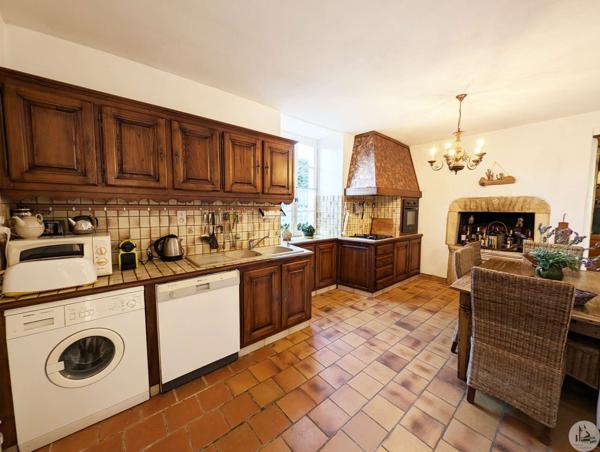 Propriete De Caractere Avec Grange