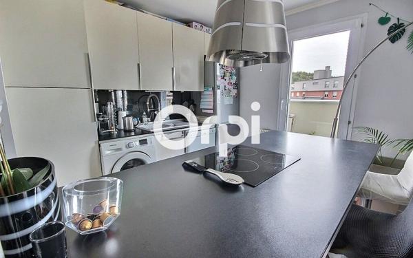 Appartement à vendre    3 pièces • 60,48 m2 Élancourt