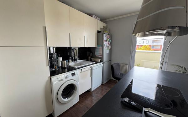 Appartement à vendre    3 pièces • 60,48 m2 Élancourt