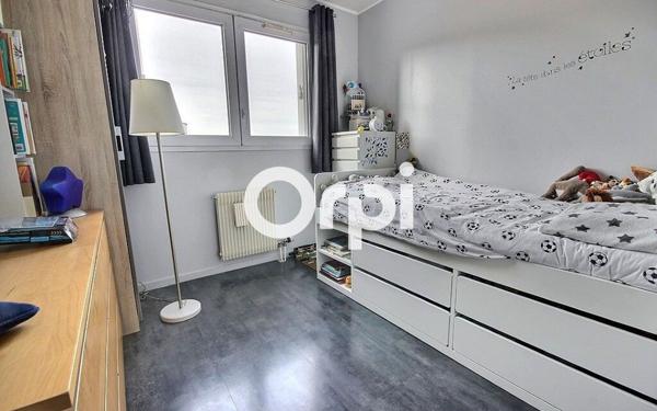 Appartement à vendre    3 pièces • 60,48 m2 Élancourt