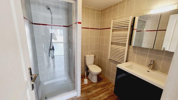 APPARTEMENT INDIVIDUEL MEUBLE A PEZENS