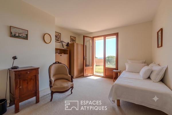 Maison d’architecte sur les hauteurs avec vue panoramique