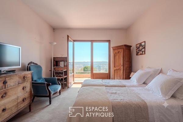 Maison d’architecte sur les hauteurs avec vue panoramique