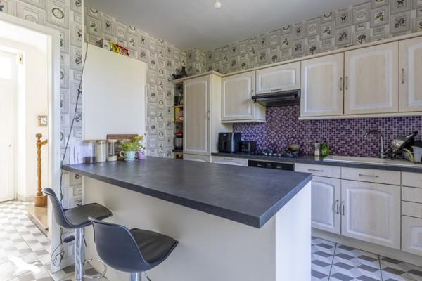Maison 206 124 € Châteauroux 5 p 131 m² DPE C