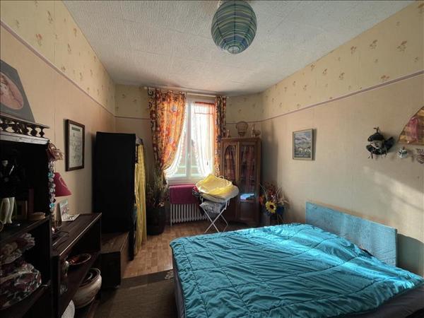 Maison à vendre |  Saint-Amand-Montrond |  5 pièces | 79 m²