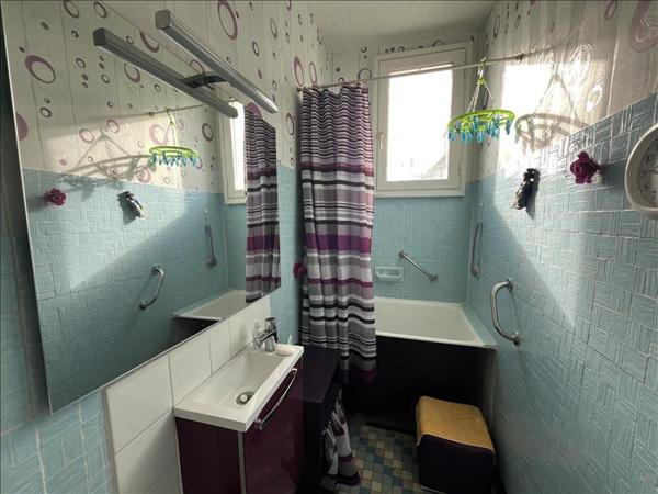 Maison à vendre |  Saint-Amand-Montrond |  5 pièces | 79 m²