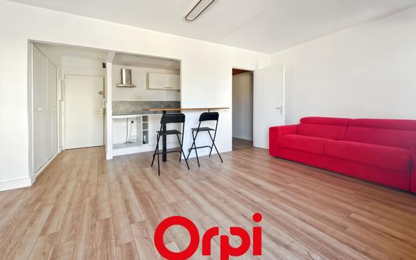 Appartement à vendre    1 pièce • 28,28 m2 Bandol