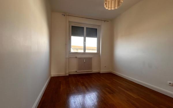 Appartement à louer    4 pièces • 90,10 m2 Tassin-la-Demi-Lune
