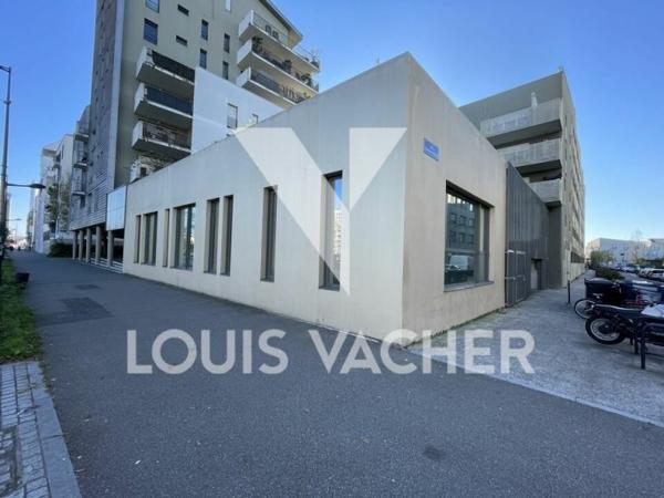 Local commercial de 185 m² à louer à Bordeaux
