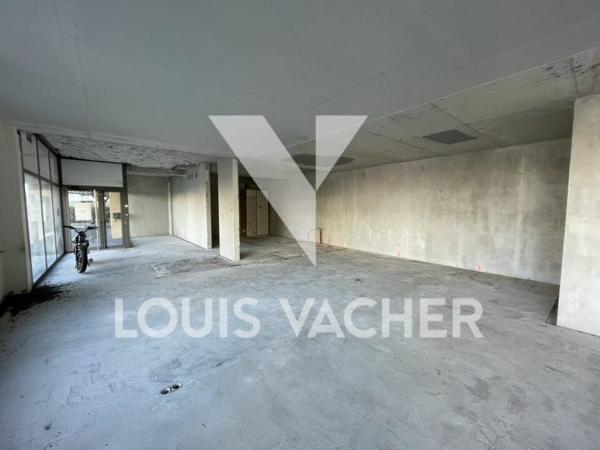 Local commercial de 185 m² à louer à Bordeaux