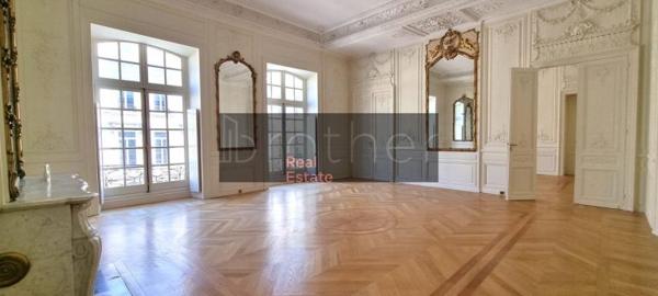 Bureau de 518 m² à louer à Bordeaux Centre