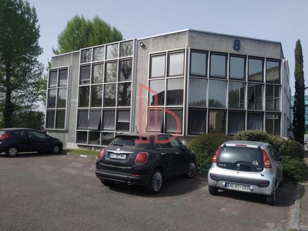 Bureau de 274 m² à louer à Bordeaux Lac - Bruges
