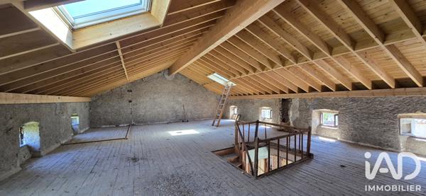 Immeuble à vendre 300 m² Saint-Cirgues
