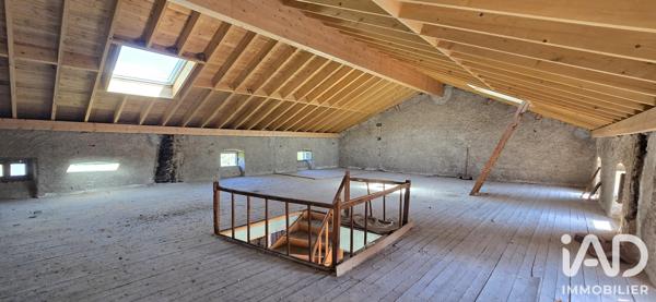 Immeuble à vendre 300 m² Saint-Cirgues