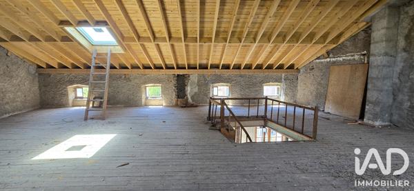Immeuble à vendre 300 m² Saint-Cirgues