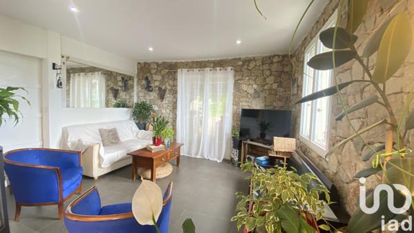 Maison à vendre 6 pièces 120 m² Saint-Cézaire-sur-Siagne