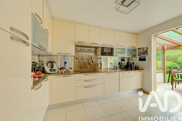 Maison à vendre 7 pièces 178 m² Saint-Germain-en-Laye