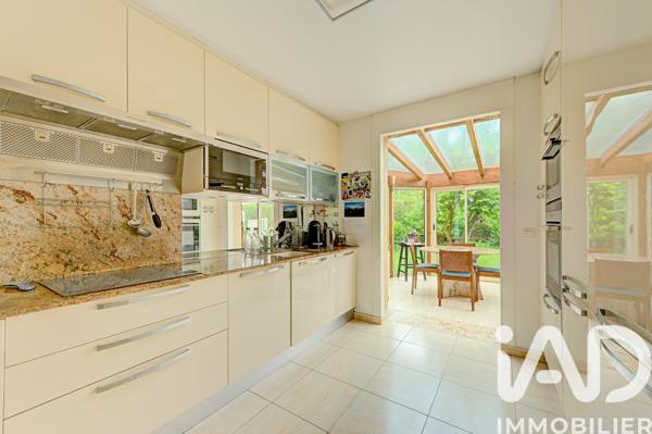 Maison à vendre 7 pièces 178 m² Saint-Germain-en-Laye