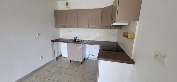 Nantes Nord - Bout des Pavés : EN VENTE, Belle opportunité pour ce T3 de 67 m², résidence récente, ascenseur, 2 chambres, balcon Sud, parking. Proche tramway.