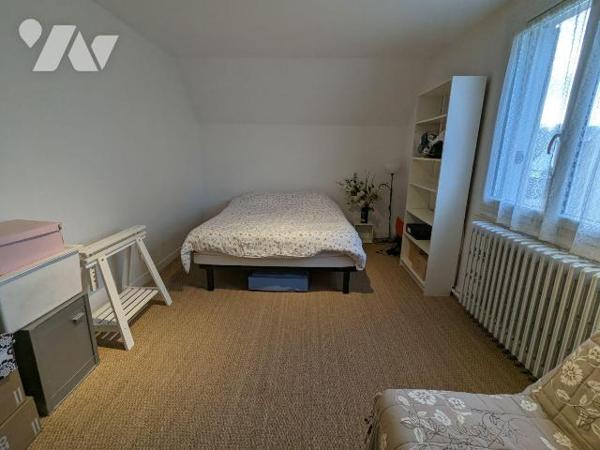 Maison à Vendre à Arcisses, Margon (28400) en Eure-et-Loir (28)

Nous vous proposons ce charm...