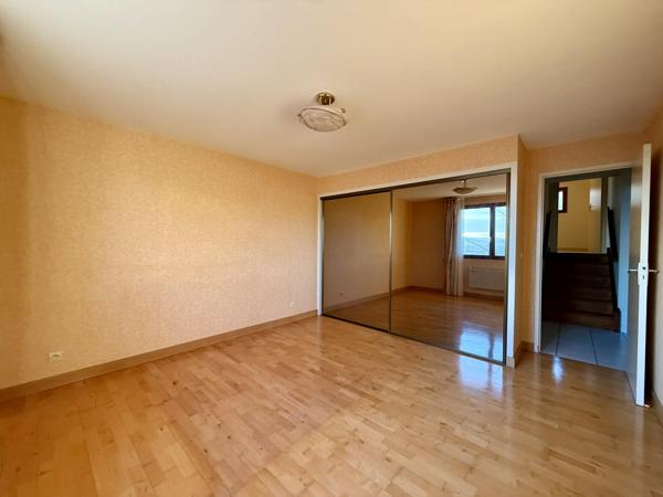 Maison 7 pièce(s) 5 chambre(s) 165 m²