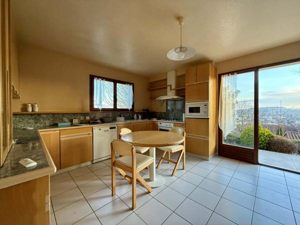 Maison 7 pièce(s) 5 chambre(s) 165 m²