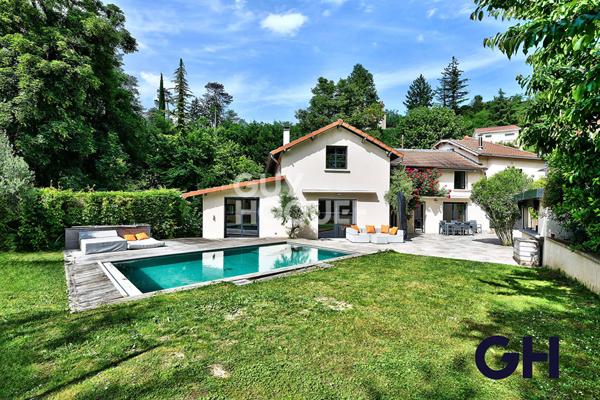 Maison contemporaine avec piscine et jardin Caluire-et-Cuire