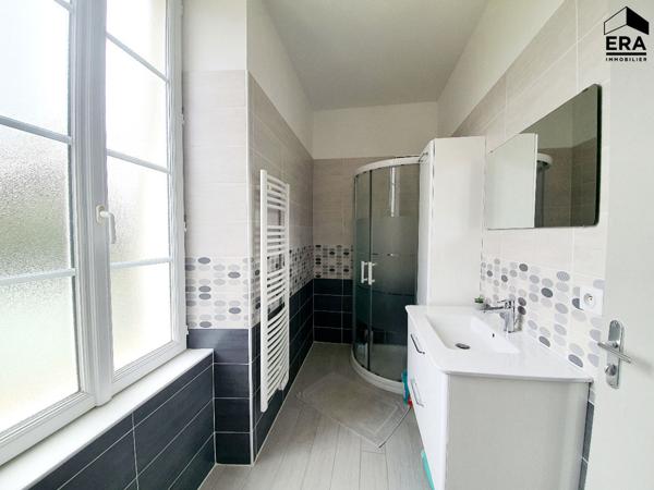 Maison La Couronne 16400 - à vendre - 3 chambres louées et garage 86 m2