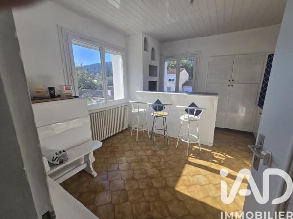 Maison à vendre 7 pièces 203 m² Alès