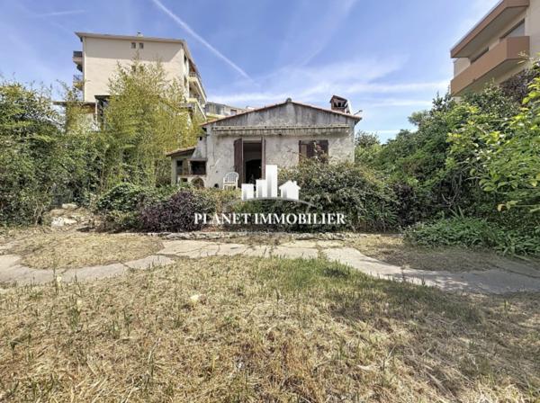 ANTIBES TERRAIN CONSTRUCTIBLE