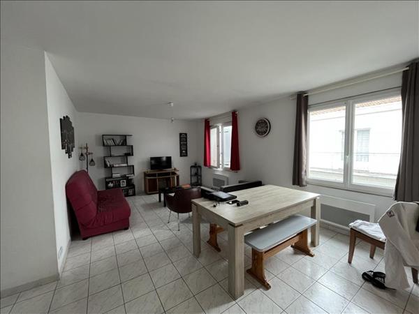 Immeuble à vendre 311 225 € Saint-Pierre-d'Oléron 144 m² DPE E