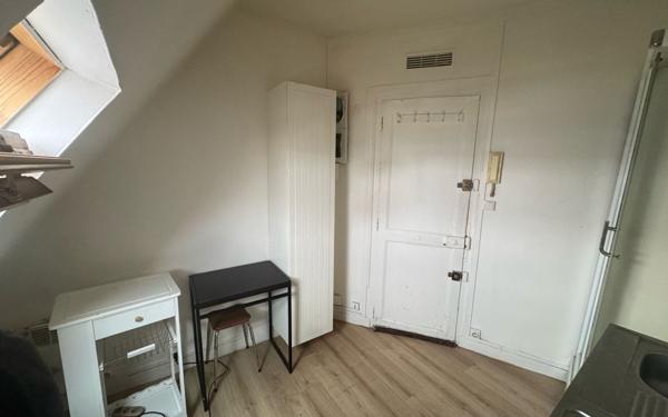 Appartement à vendre    1 pièce • 5,49 m2 Paris 9