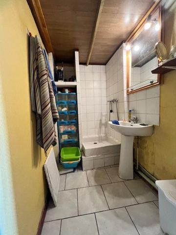 Maison en bon état idéal pour une famille.