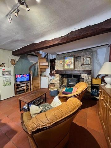 Maison en bon état idéal pour une famille.