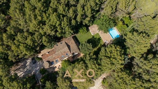 ÉGUILLES - MAISON - 260 m² - 6 CHAMBRES - PISCINE - POOL-HOUSE - TERRAIN 4 000 m² - 1 530 000 €