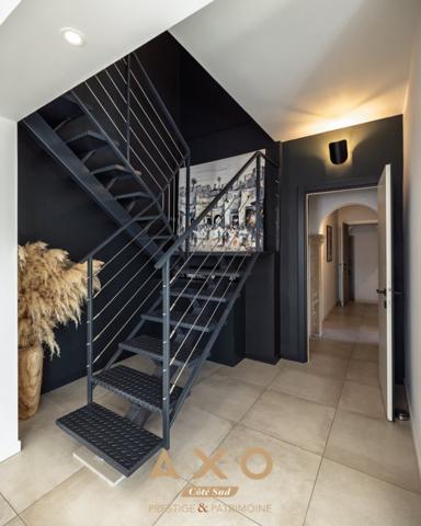 ÉGUILLES - MAISON - 260 m² - 6 CHAMBRES - PISCINE - POOL-HOUSE - TERRAIN 4 000 m² - 1 530 000 €