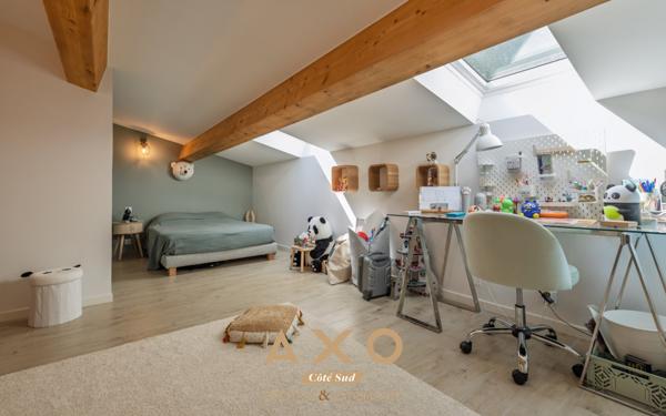 ÉGUILLES - MAISON - 260 m² - 6 CHAMBRES - PISCINE - POOL-HOUSE - TERRAIN 4 000 m² - 1 530 000 €