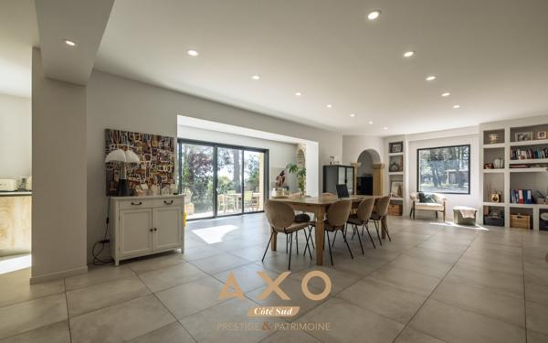 ÉGUILLES - MAISON - 260 m² - 6 CHAMBRES - PISCINE - POOL-HOUSE - TERRAIN 4 000 m² - 1 530 000 €