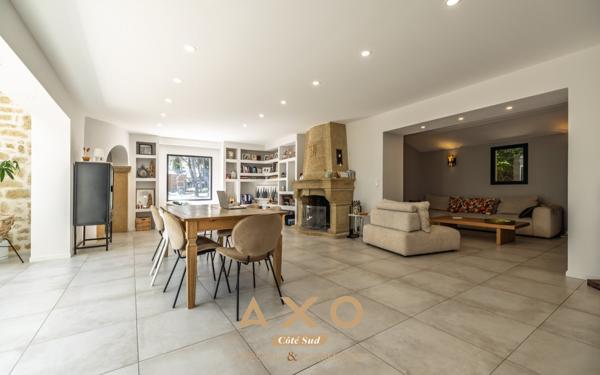 ÉGUILLES - MAISON - 260 m² - 6 CHAMBRES - PISCINE - POOL-HOUSE - TERRAIN 4 000 m² - 1 530 000 €