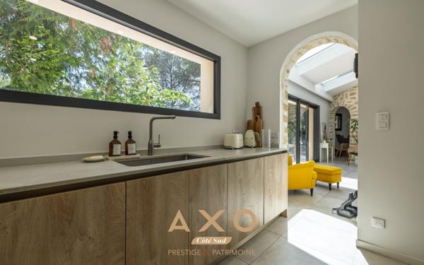 ÉGUILLES - MAISON - 260 m² - 6 CHAMBRES - PISCINE - POOL-HOUSE - TERRAIN 4 000 m² - 1 530 000 €