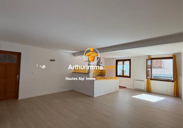 Location Appartement 2 pièces 60 m2 à Guillestre