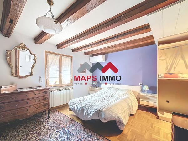Maison
                                                                                                                                                                                                                                                                                                                        9 pièce(s)                                                                                                                                                                                                          6 chambre(s)                                                                                                                                                                                                          187  m²