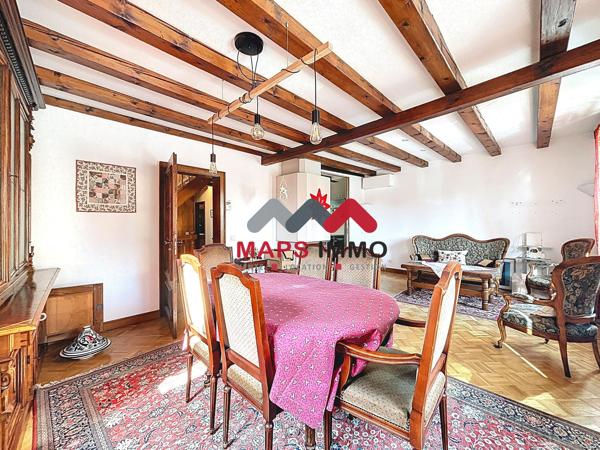 Maison
                                                                                                                                                                                                                                                                                                                        9 pièce(s)                                                                                                                                                                                                          6 chambre(s)                                                                                                                                                                                                          187  m²