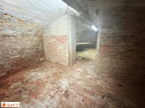 Anzin : Bien d’exception, ancienne grange (anciennes écuries) partiellement rénovée sur 621 m² de terrain