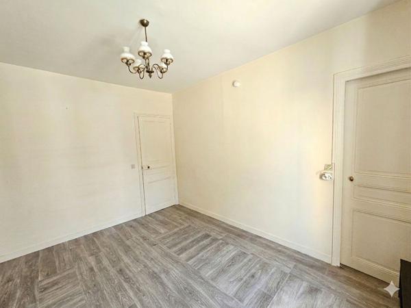 PUTEAUX CENTRE : Appartement 2 pièces de 35 m² avec cave