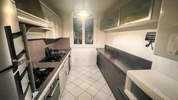 Appartement à vendre 3 pièces BRON (69)