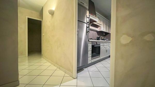 Appartement à vendre 3 pièces BRON (69)