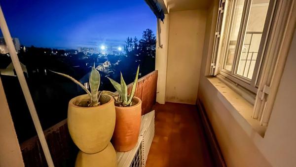 Appartement à vendre 3 pièces BRON (69)