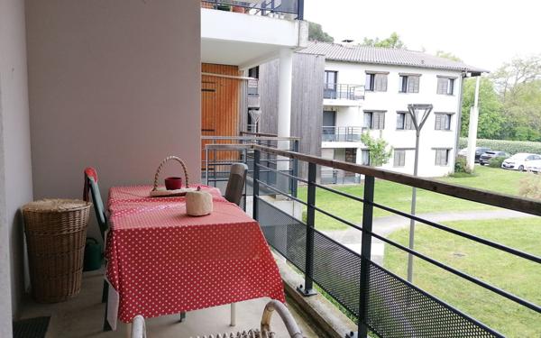 Appartement à vendre    2 pièces • 44,18 m2 Saint-Geniès-Bellevue